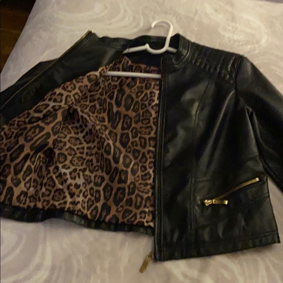 Leather jacket - Picture 3 of 4